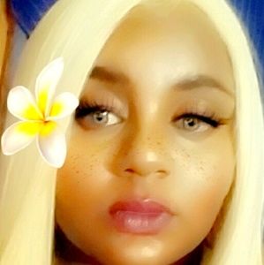 Meet your Posher, Chipita